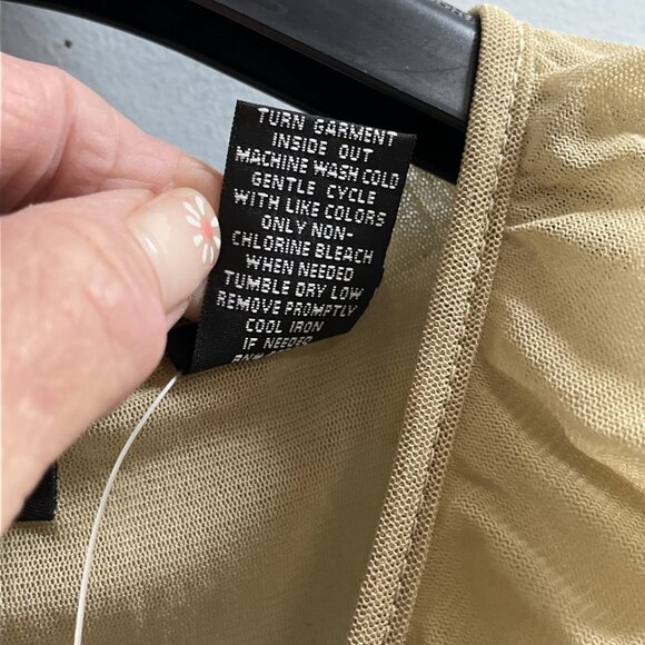 Vintage‎ New York & Company Top Womens M Tan Sheer Ruffle Front Tank Whimsigoth - Picture 5 of 8